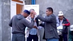 Ноокат: мигранттар айылга спорт зал курду