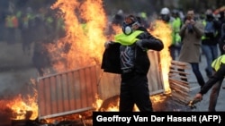 Протест «желтых жилетов» в Париже, Франция. 1 декабря, 2018 года