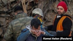 Brat Gokhana Ugurlua u suzama nakon saznanja da su mu brat i njegova kćerka živi