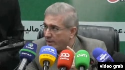 Дауд Манзур заявив на пресконференції 24 жовтня, що уряд також не зміг досягти своєї мети щодо експорту 1,5 мільйона барелів нафти на день, що сприяло дефіциту бюджету