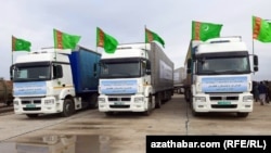 14 декабря Туркменистан отправил афганскому народу гуманитарную помощь, в том числе продукты питания, текстиль, товары для дома и нефтепродукты. Этнические туркмены преобладают в преимущественно северных регионах Афганистана. 14 декабря 2021 г. Северный Афганистан.