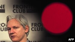 Основачот на Викиликс, Џулијан Асанж
