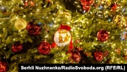 Пандемія коронавірусної хвороби внесла корективи у звичні всім способи проведення зимових канікул, наголошують у МОЗ
