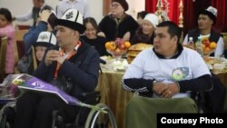 Майыптыгы бар адамдардын Эл аралык күнүн утурлай өткөрүлгөн иш-чарадан бир көрүнүш. Иллюстрациялык сүрөт.