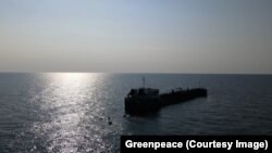 Пресслужба уряду зазначає, що йдеться про нафту, вартість якої не перевищує стелю, запроваджену країнами «Групи семи»