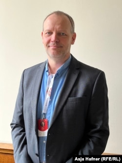 Petr Mucha, Forum 2000 Foundation, Prag