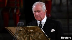 Charles III, novi monarh zemlje održao je 12. septembra inauguralno parlamentarno obraćanje pred članovima izabranog Donjeg doma i Doma lordova u Westminster Hallu 