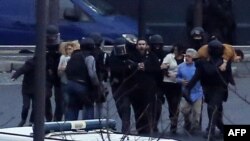 Полис ҳангоми наҷот додани гаравгонҳо