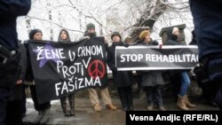 Sa jednog od skupova protiv rehabilitacije Draže Mihailovića, februar 2013.