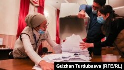 Үкөктөгү бюллетендерди саноого даярдык учуру. 