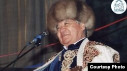 Эстебес Турсуналиев.