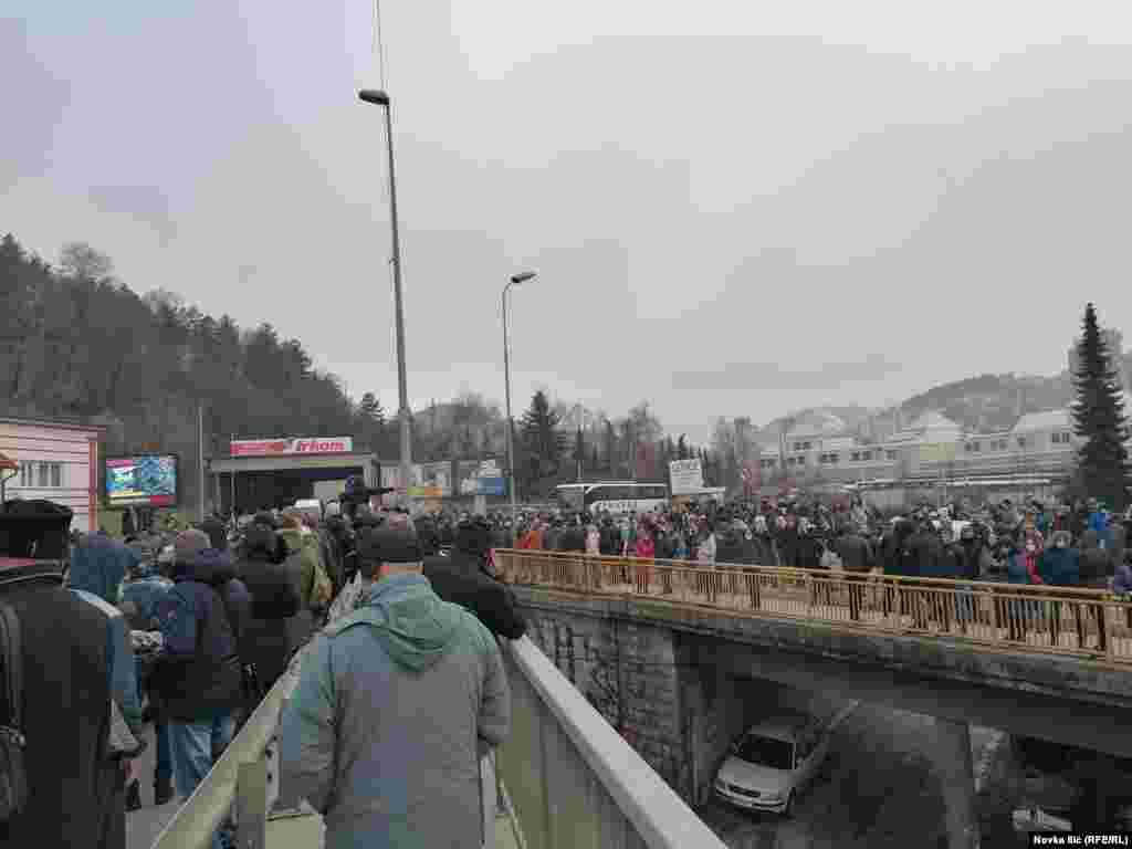 Protesta në qytetin Uzhicë të Serbisë më 4 dhjetor 2021.&nbsp;