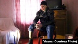 Ihar Šumilau(Shumilau) je optužen za uvredu i klevetu Aleksandra Lukašenka i nekoliko visokih zvaničnika objavljivanjem karikatura na internetu. 