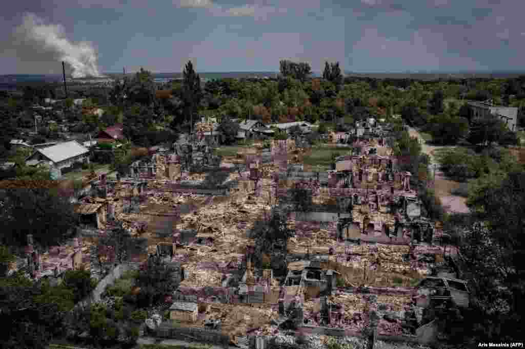 Ajo çfarë ka mbetur nga një lagje periferike e Privilljas fotografuara në qershor të vitit 2022, në të njëjtin muaj që forcat ruse pretenduan se e kishin pushtuar qytetin.