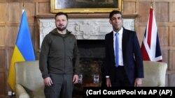 През месец май британският премиер Риши Сунак посрещна в Лондон украинския президент Володимир Зеленски