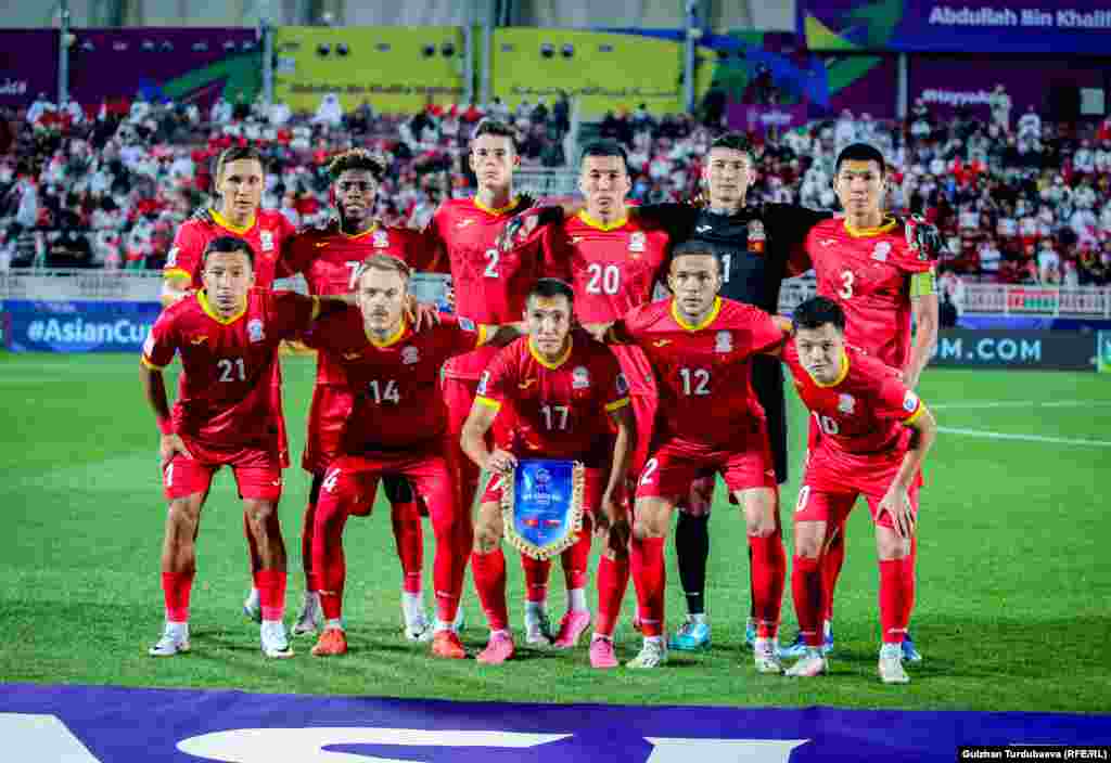 Кыргызстандын улуттук курамасы ушуну менен экинчи жолу Азия Кубогунда ойноду. 2019-жылы өткөн мелдеште команда Азия Кубогунун 1/8 финалына чыккан эле.&nbsp;