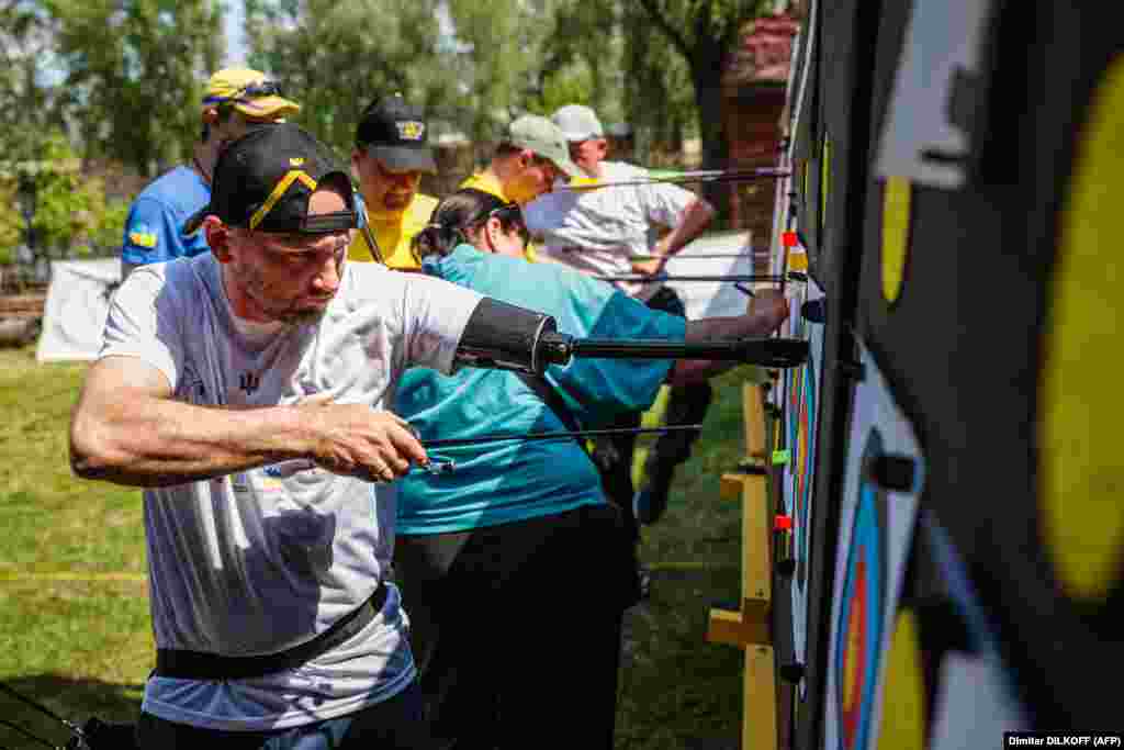 Az ukrán veteránközösség drámai növekedése veteránpolitikai reformokat kényszerít ki. Ukrajnában 2018-ban hozták létre a Veteránügyi Minisztériumot, 2022-ben pedig Volodimir&nbsp;Zelenszkij&nbsp;elnök kijelentette, hogy a világ egyik vezető veterántámogatási modelljét kívánják létrehozni