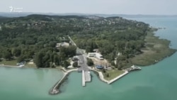 Légi felvételen a Kenderföldek