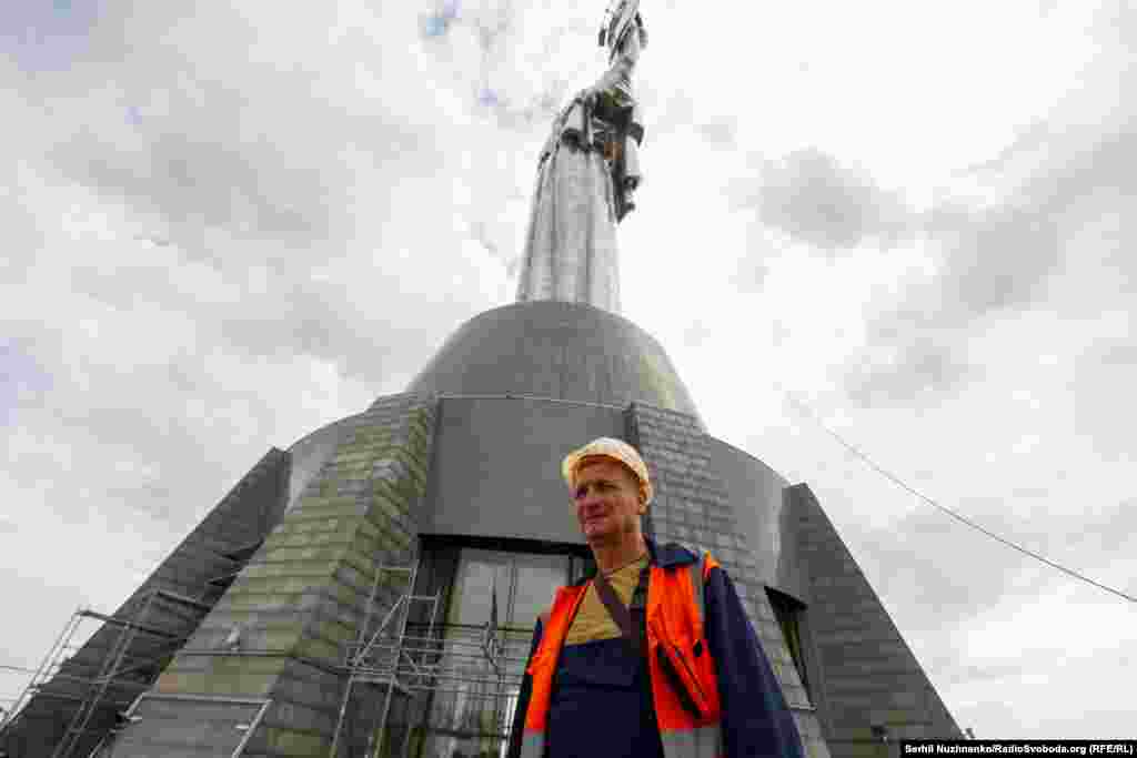 &laquo;Це історична подія&raquo;, &ndash; каже монтажник-висотник Валерій Музика