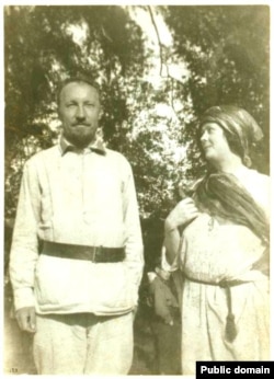 Николай Подвойский менен Айседора Дункан айым. Маскөө. 1920-жылдар.