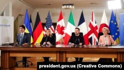 24-феврлада Киевге Еврокомиссиянын төрайымы Урсула фон дер Ляйен баштаган Батыш лидерлери келген.