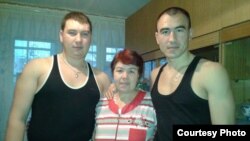 Рустам Фараритдинов (слева)