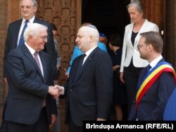 La sinagoga din Cetate, monument ridicat în 1865, președintele german a fost întâmpinat de Silviu Vexler, reprezentantul comunității evreiești în Parlamentul României