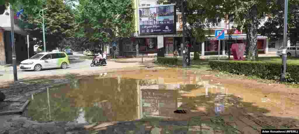 Asociacioni i Komunave të Kosovës (AKK) pati kërkuar nga Qeveria e Kosovës që të mundojë krijimin e një fondi emergjent për komunat, në raste të tilla.