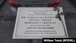 Exilaţi kurzi, asasinaţi la Berlin, placă memorială