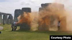 Uhapšeno je dvoje aktivista, saopštila je lokalna policija