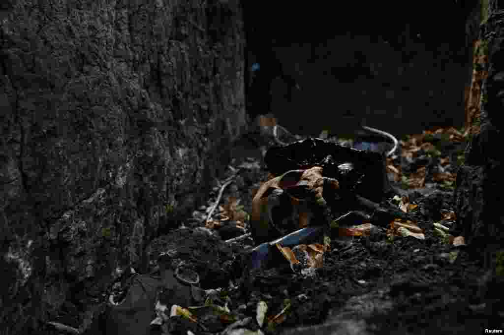 Череп загиблого російського солдата лежить в&nbsp;окопі неподалік села Роботине. Українські сили захопили ці російські позиції у червні 2023 року. Це дозволило ЗСУ просунутися в бік Роботиного