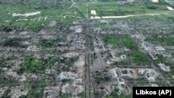 Qyteti ukrainas, shkrumb e hi pas sulmeve ruse