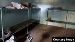 Реабилитациялык борбордун тамак-аш кампасы. Базар-Коргон. Кыйноолорго каршы борбор тараткан сүрөт.