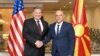 I dërguari amerikan për Ballkanin Perëndimor, Gabriel Escobar me kryeministrin e Maqedonisë së Veriut, Dimitar Kovaçevski.