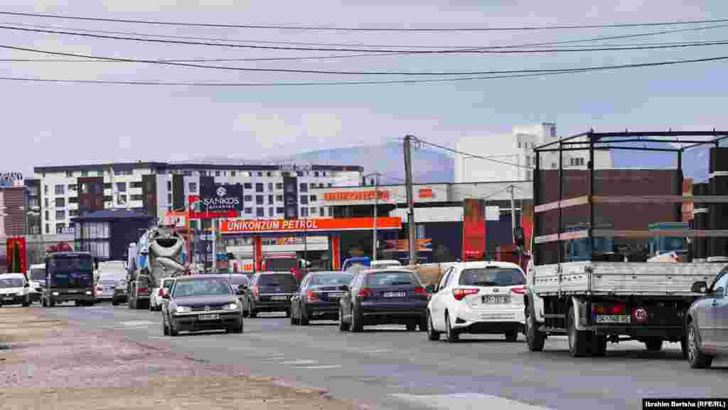 Fondet për projektin janë siguruar me huamarrje nga Fondi i OPEC-ut për Zhvillim Ndërkombëtar dhe bashkëfinancim nga Fondi Saudit për Zhvillim.