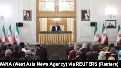 Iranski ministar spoljnih poslova Hosein Amir-Abdolahian (Hossein Amir-Abdollahian)
tokom brifinga sa stranim diplomatama u Teheranu, 14. april 2024.
