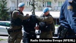 Privođenje osumnjičenog u Tužilaštvo KS-a, 3. april 2024.