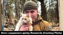 Назар Янкевич поїхав на війну у 17-річному віці. У 18 років став воїном Третьої штурмової бригади. Загинув 12 лютого 2024 року