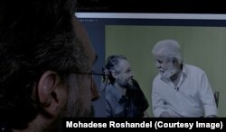 نمایی از فیلم «کافه»