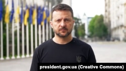 «Рятувальники, медики, усі служби вже на місці й надають усю необхідну допомогу», заявив Володимир Зеленський