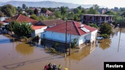 15 души загинаха след наводненията в Гърция.