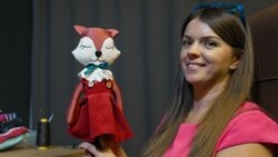 Arkitektja që jetëson kukullat