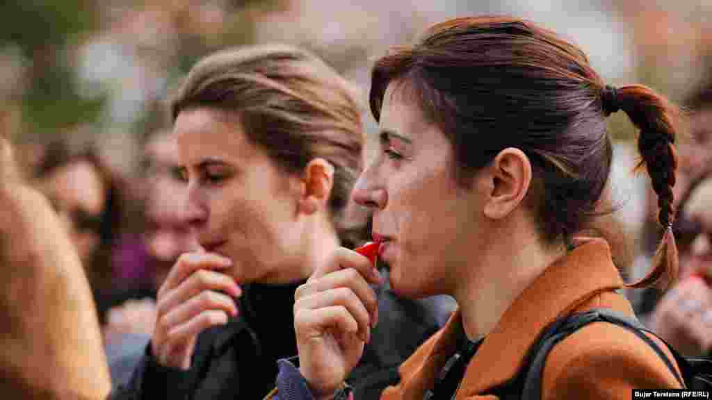 Krivični zakon Kosova predviđa kazne od dve do 15 godina zatvora za silovanje i druge seksualne napade.