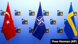 Zastava Turske, NATO-a i Švedske na samitu Alijanse u Vilniusu, Litvanija, 10. juli 2023.