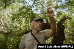 Temându-se că „zeci de ani de muncă erau în pericol”, Oleh Tubolțev spune că a decis să completeze un catalog al artefactelor arheologice găsite în regiune după ce Rusia a lansat invazia la scară largă.