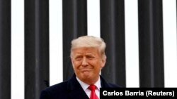 دونالد ترامپ از دهم فروردین تاکنون حدود پنج میلیون دلار از هواداران خود پول جمع‌آوری کرده است