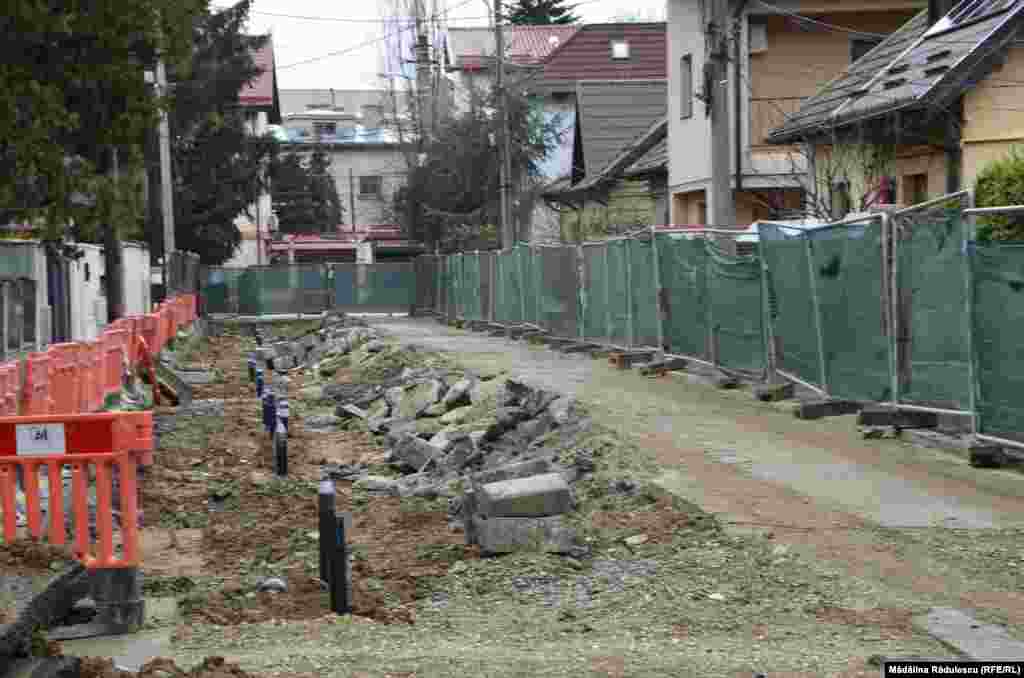 Stradă din Sectorul 2 din București după lucrări la rețeaua de apă.&nbsp;