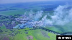  Bombardamentele au afectat o clădire administrativă, mai multe clădiri rezidențiale și o grădiniță din zonă, potrivit guvernatorului regional Viaceslav Gladkov, care a spus că nu au fost victime.