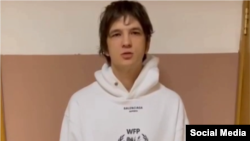 Рапърът Васио, осъден на общо 25 дни в затвора и привикан в център за набиране на военнослужещи