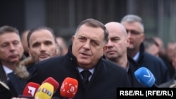 Milorad Dodik ispred zgrade Suda Bosne i Hercegovine u Sarajevu.